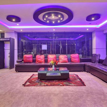 Отель Oyo Townhouse 707 Grand Krishna Хайдарабад Экстерьер фото