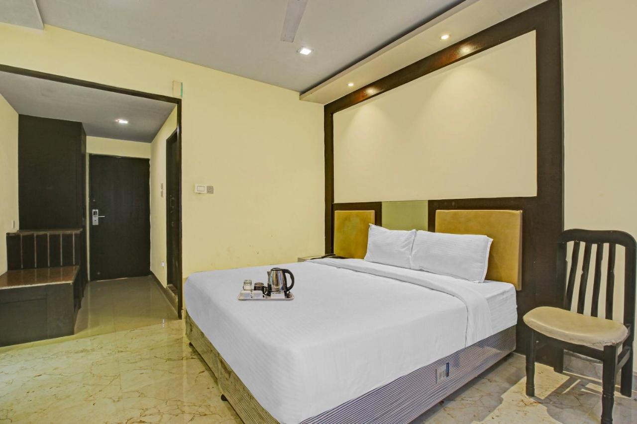 Отель Oyo Townhouse 707 Grand Krishna Хайдарабад Экстерьер фото